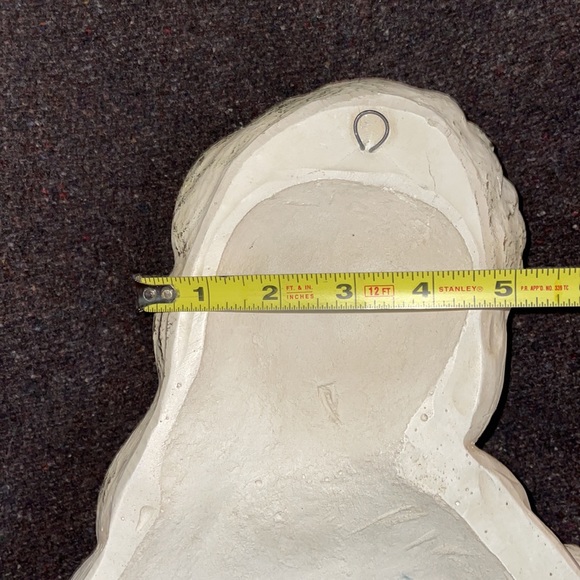 Virgin Mary Holding Baby Jesus - Picture 4 of 5